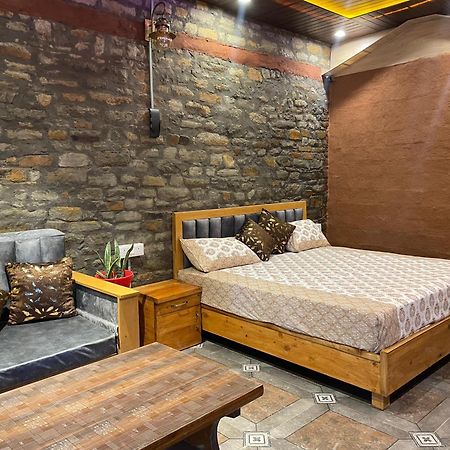 Nature Villaas Basa Homestay Pauri Buitenkant foto