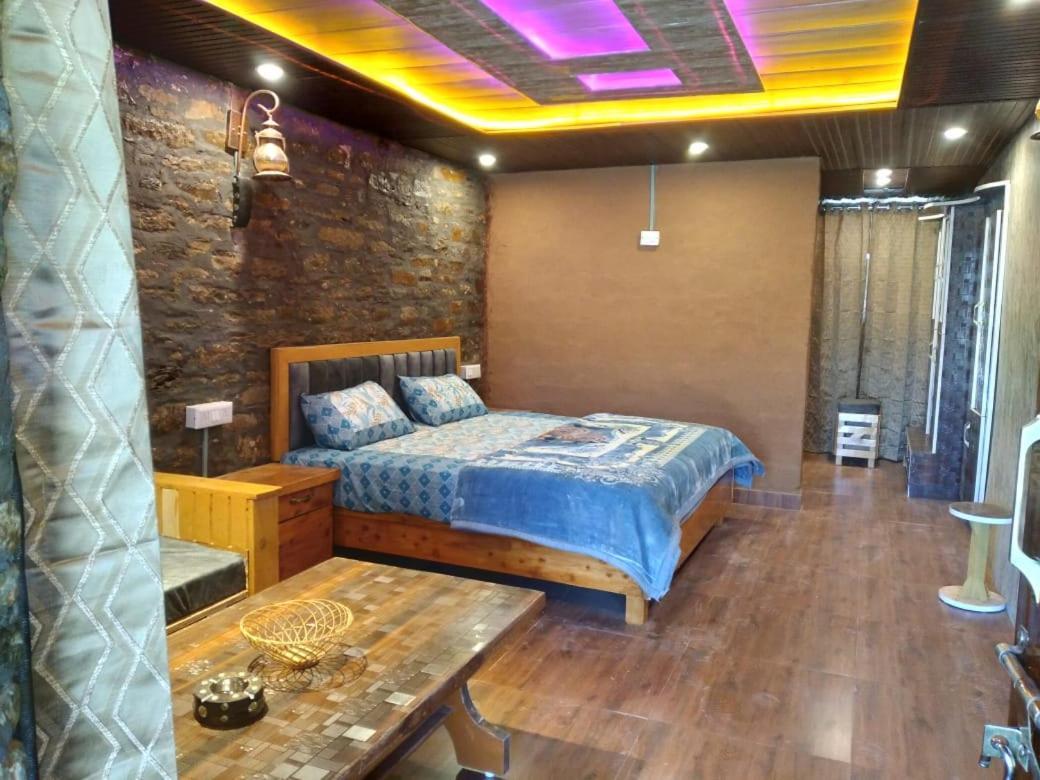 Nature Villaas Basa Homestay Pauri Buitenkant foto