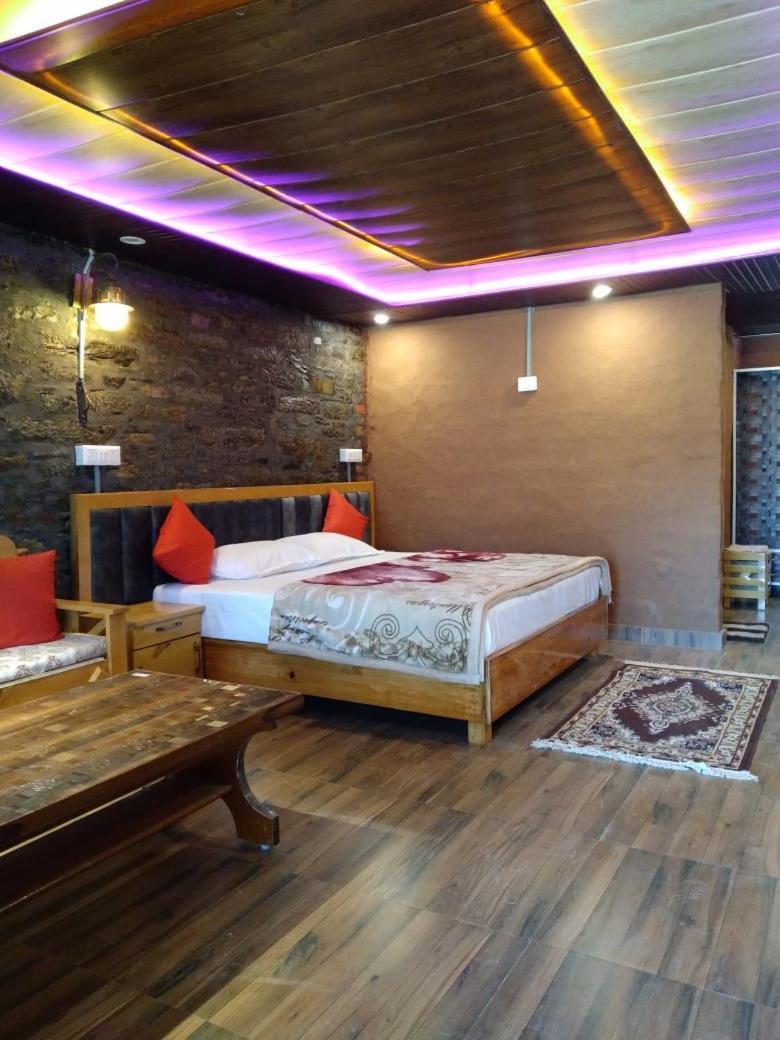 Nature Villaas Basa Homestay Pauri Buitenkant foto
