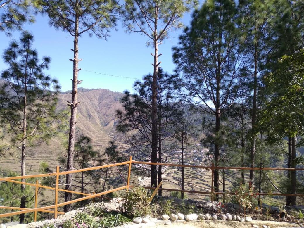 Nature Villaas Basa Homestay Pauri Buitenkant foto