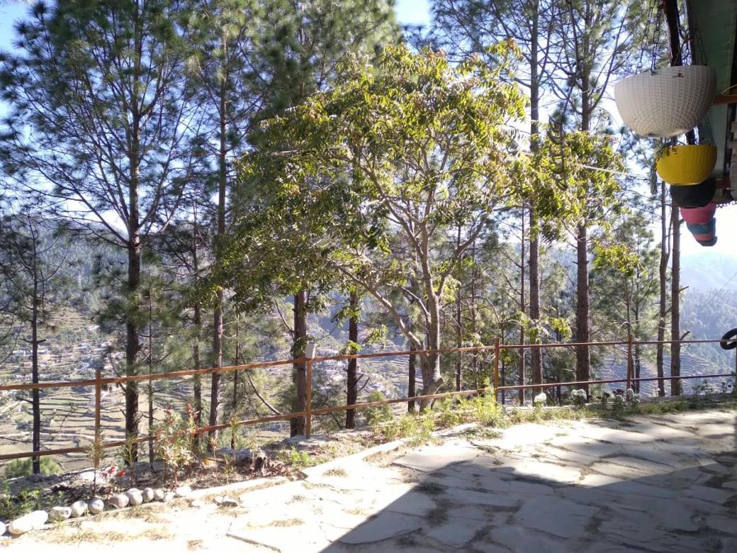Nature Villaas Basa Homestay Pauri Buitenkant foto