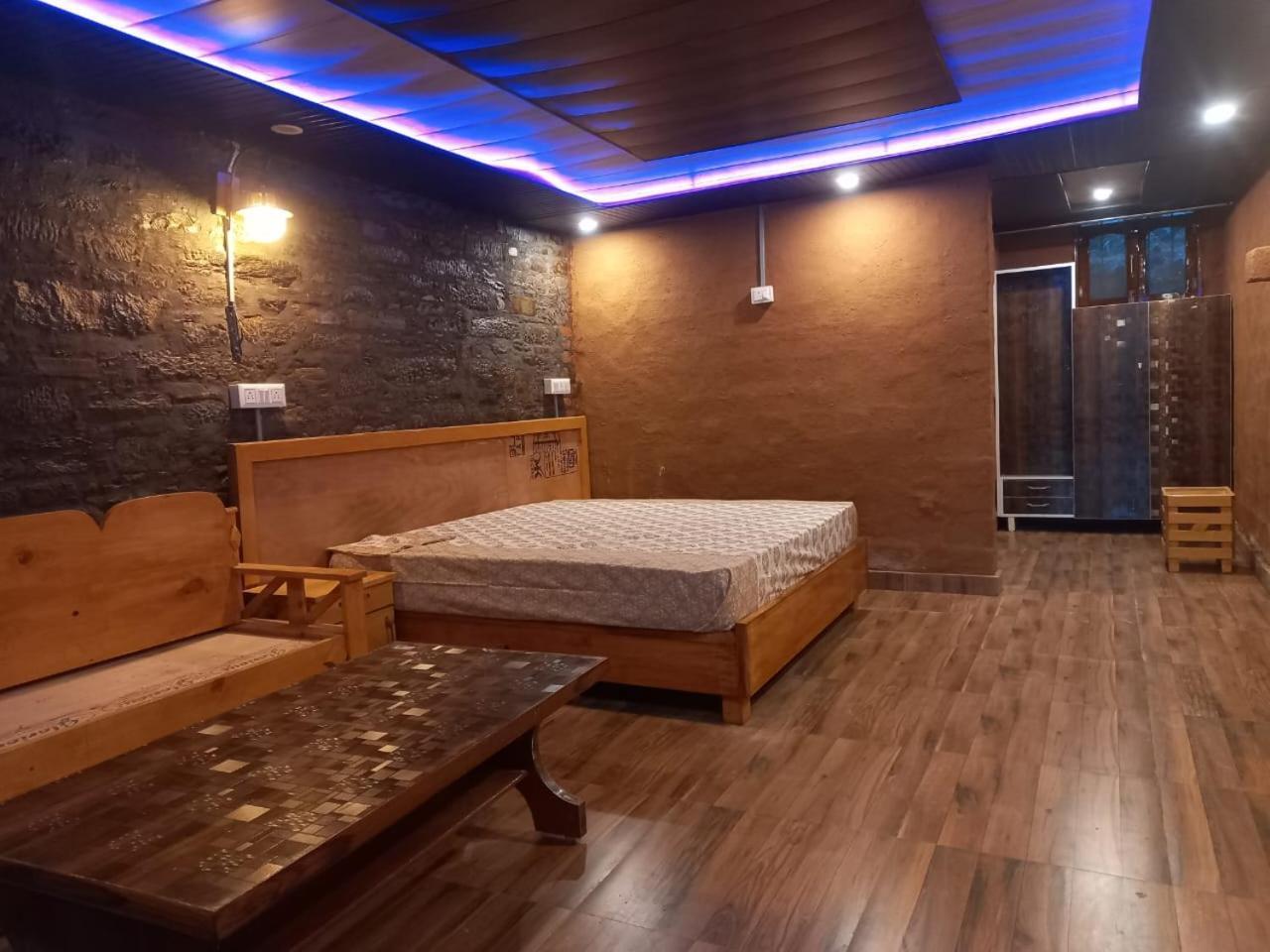 Nature Villaas Basa Homestay Pauri Buitenkant foto