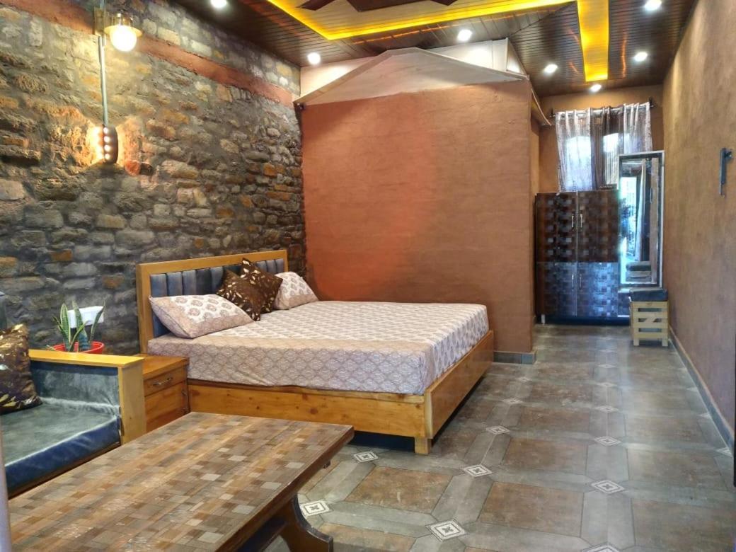 Nature Villaas Basa Homestay Pauri Buitenkant foto