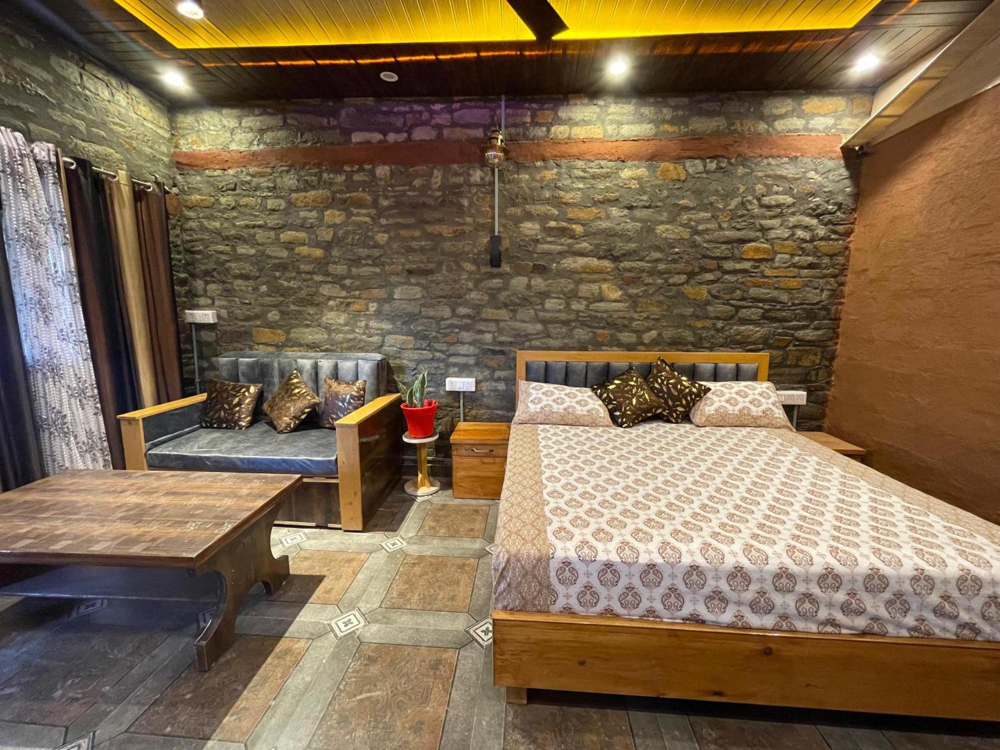 Nature Villaas Basa Homestay Pauri Buitenkant foto